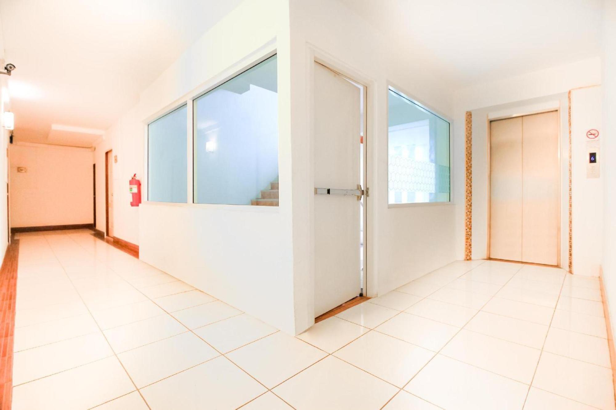 Capital O 411 Grandview Condo 15 Bangkok Kültér fotó